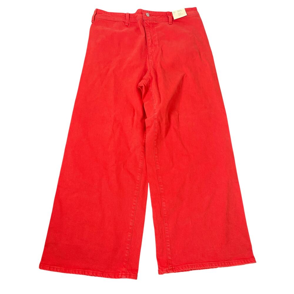 NWT Universal Thread women’s size 16 red wide leg jeans